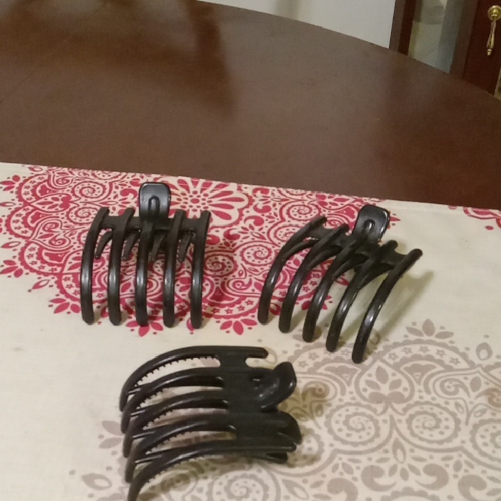 Set of Black Hair Claw Clips